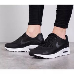 black nike air womens